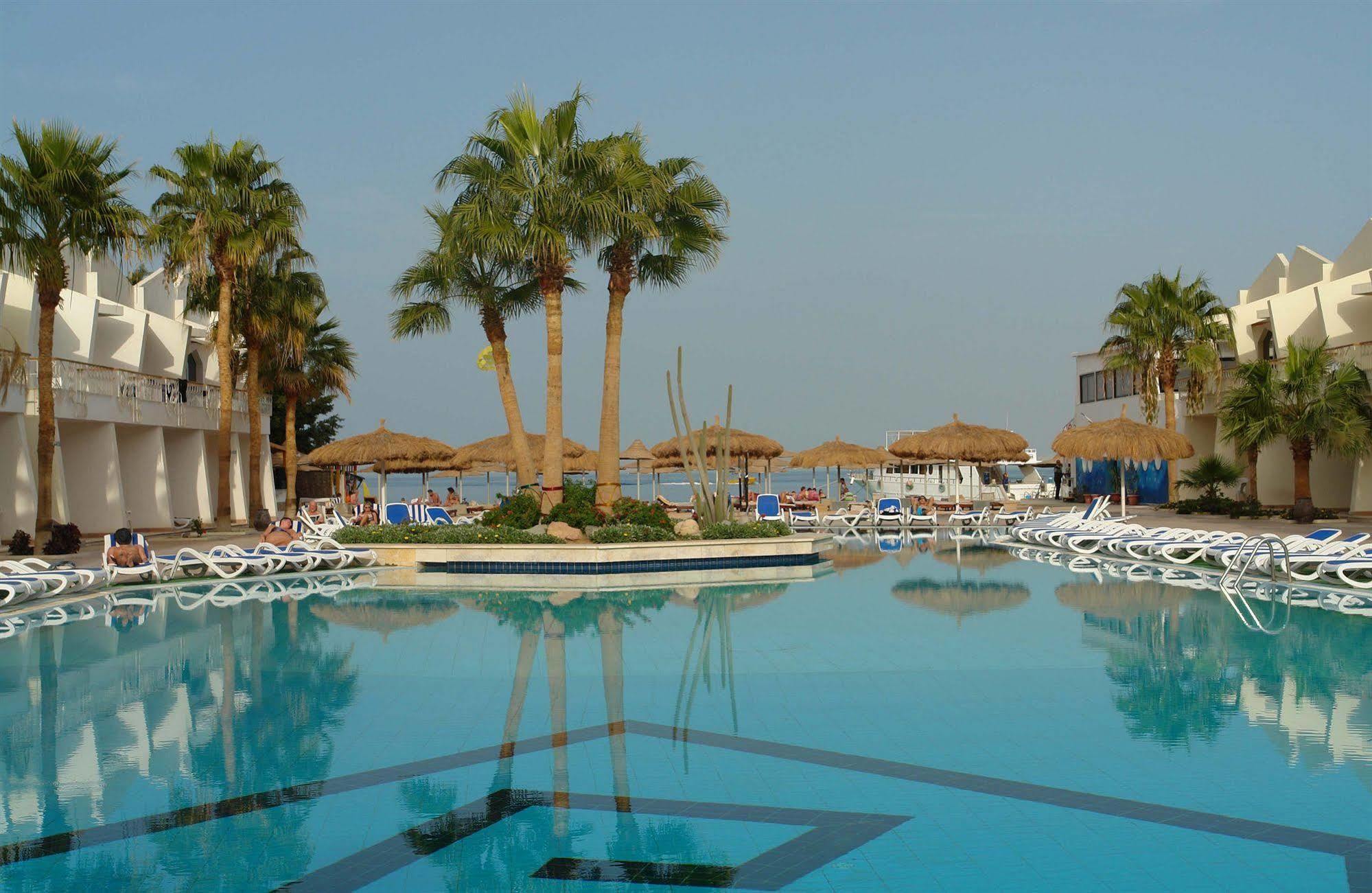 Aqua Fun Club Resort