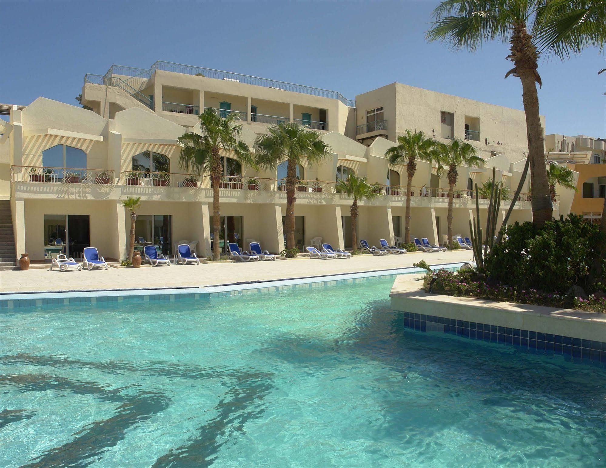 Aqua Fun Club Rezort 3*